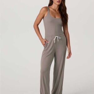 NWT Vuori Pose Scoop Jumpsuit in Smokey Taupe
